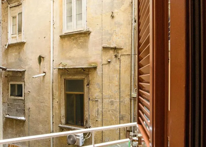 Il Vicoletto a Chiaia By Dimorra